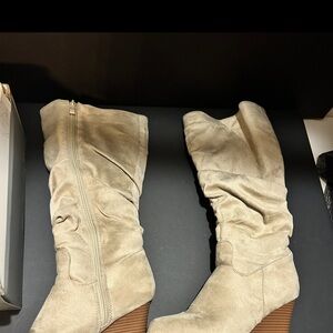 Women's Cream Wedge Suede Boots